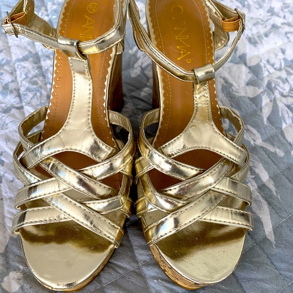 Sandals Heels Wedge Gold Size 8 1/2 - Picture 2 of 7